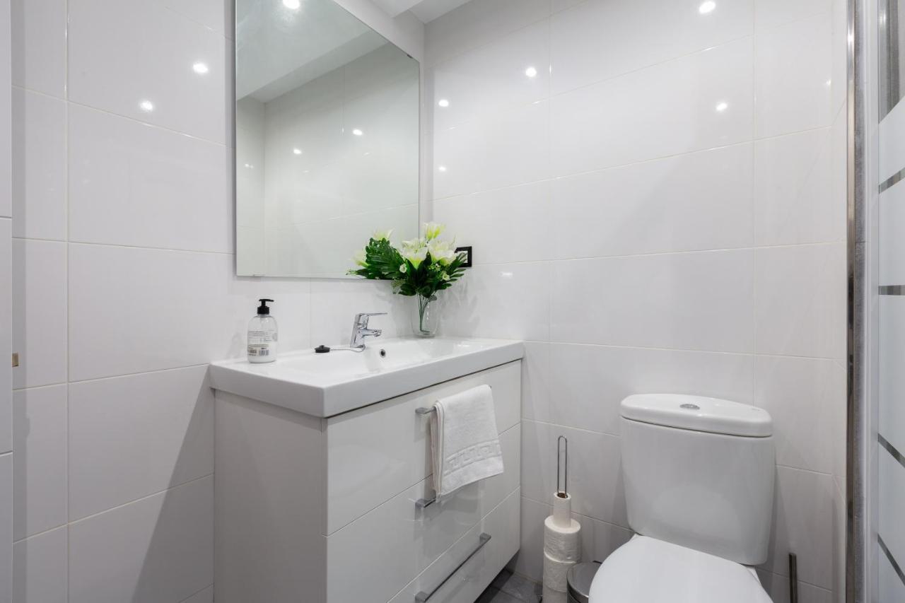 말라가 Apartamento La Victoria 아파트 외부 사진